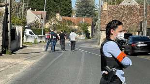 Anti-Terror-Ermittlungen nach t&ouml;dlichem Messerangriff bei Paris eingeleitet