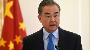 Chinas Au&szlig;enminister bietet Vermittlung im Ukraine-Krieg an 