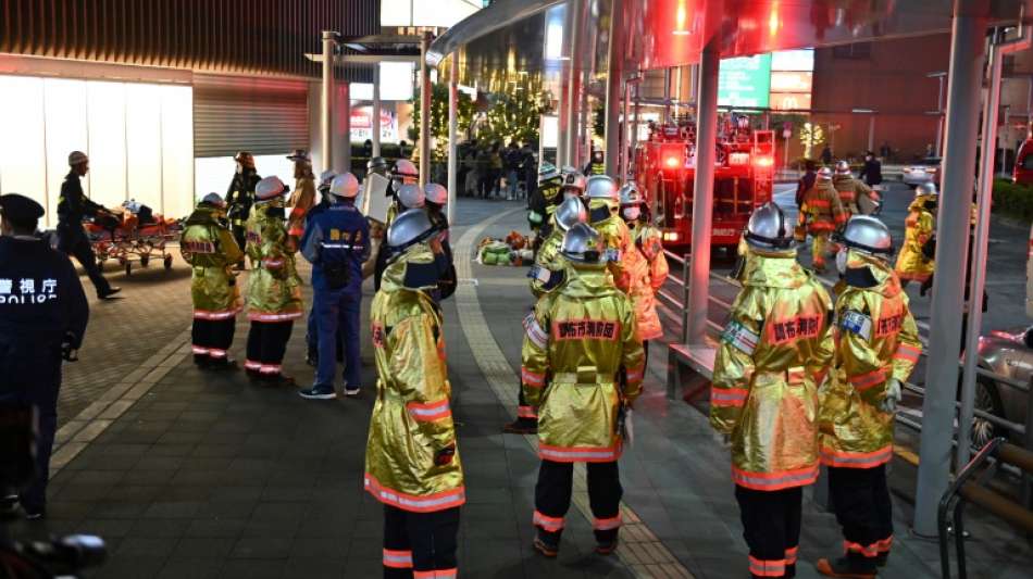 17 Verletzte bei Messer- und Brandanschlag in Zug in Tokio