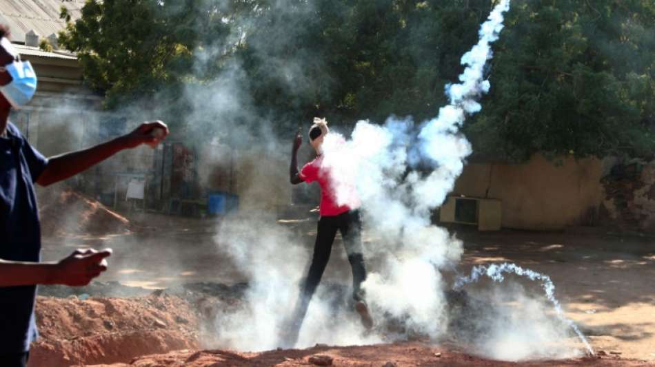 Sicherheitskr&auml;fte im Sudan gehen mit Tr&auml;nengas gegen Demonstranten vor