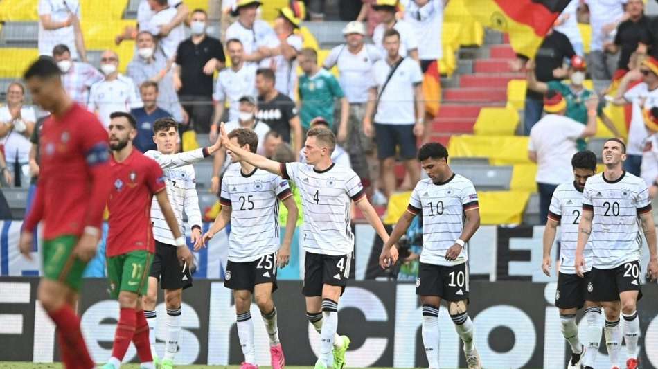 DFB-Elf wie im Rausch: &Uuml;berzeugender Sieg - auch dank zweier Eigentore  