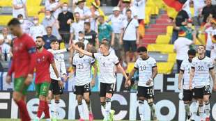 DFB-Elf wie im Rausch: &Uuml;berzeugender Sieg - auch dank zweier Eigentore  