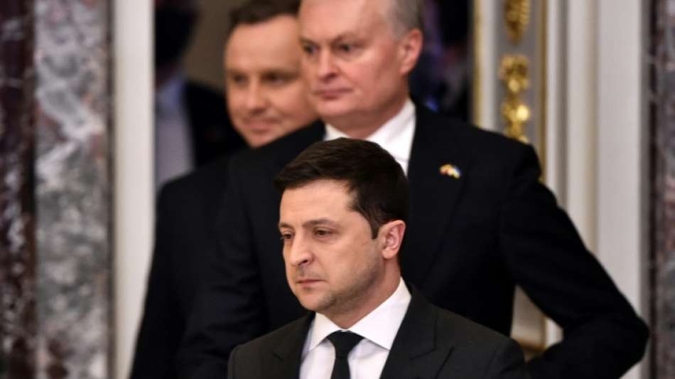 Selenskyj verh&auml;ngt Kriegsrecht &uuml;ber gesamte Ukraine