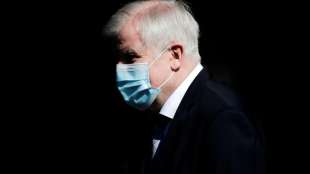 Seehofer und S&ouml;der werben f&uuml;r einheitliche Corona-Regeln durch Bundesgesetz