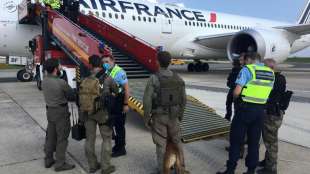 Falscher Sprengstoff-Alarm in Paris wegen Air-France-Flugzeugs aus dem Tschad