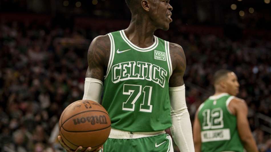 NBA: Schr&ouml;der gewinnt Duell mit Ex-Kollege Theis