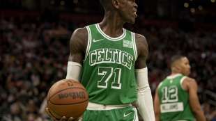 NBA: Schr&ouml;der gewinnt Duell mit Ex-Kollege Theis