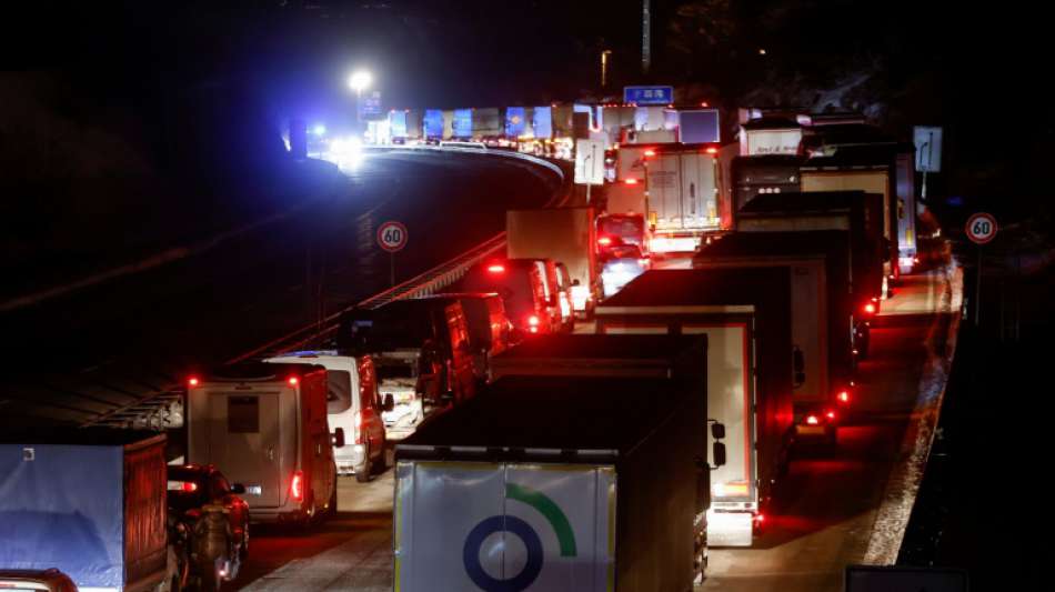Bundesregierung verteidigt versch&auml;rfte Grenzkontrollen gegen Kritik