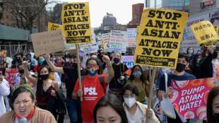 Proteste gegen &Uuml;bergriffe auf asiatischst&auml;mmige Minderheit in den USA