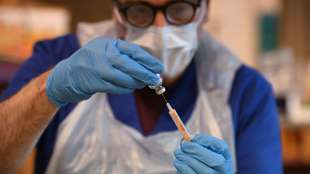EU erh&ouml;ht im Streit um Lieferverz&ouml;gerungen Druck auf Impfstoff-Hersteller Astrazeneca