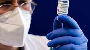 Johnson verteidigt Astrazeneca-Impfstoff als "sicher" und "extrem wirksam"