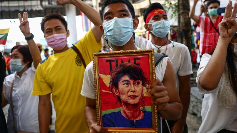 Aung San Suu Kyi erscheint erstmals seit Putsch in Myanmar vor Gericht
