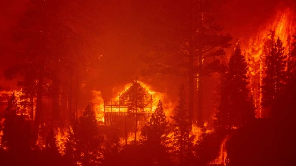 Riesiger Waldbrand in Kalifornien bedroht beliebte Touristengegend um Lake Tahoe