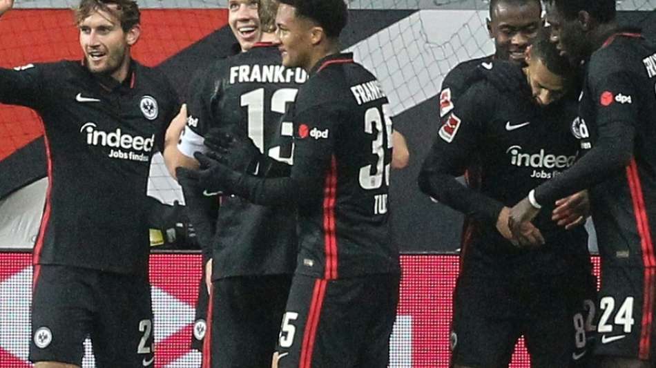 Nach fr&uuml;hem Schick-Doppelpack: Frankfurt dreht gegen Bayer das Spiel
