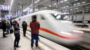 Bahn prüft offenbar Einführung von FFP2-Maskenpflicht