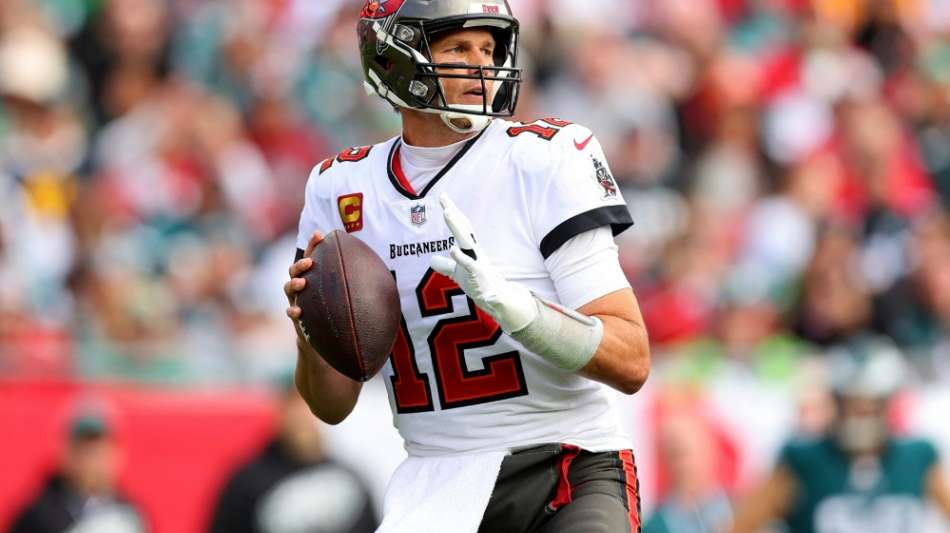 NFL: Brady mit Buccaneers locker weiter