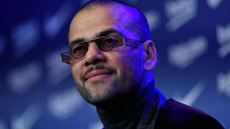 Barca zahlt Dani Alves nur 155.000 Euro - im Jahr