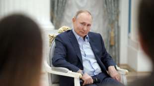 Putin erh&auml;lt erste Spritze gegen Coronavirus