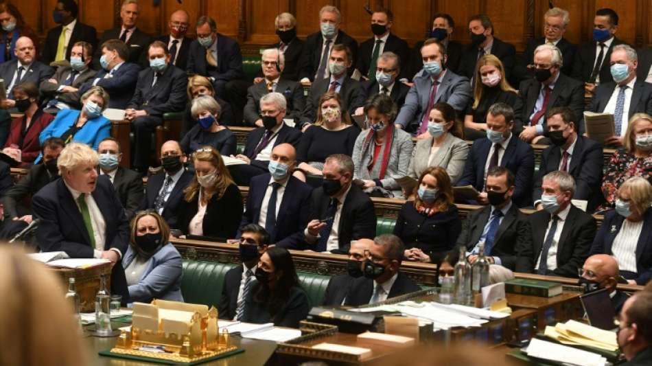 Johnson gibt sich trotz R&uuml;cktrittsforderungen aus den eigenen Reihen k&auml;mpferisch