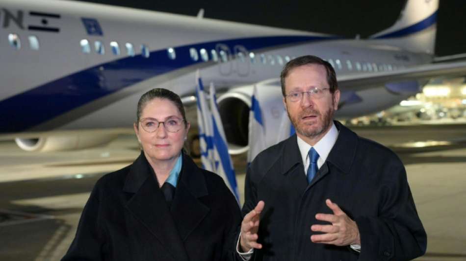 Israels Pr&auml;sident zu historischem Besuch in den Emiraten eingetroffen