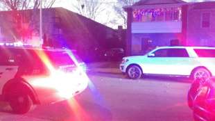 Gel&auml;ndewagen rast in Weihnachtsparade in USA und t&ouml;tet mindestens f&uuml;nf Menschen