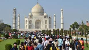 Indiens gr&ouml;&szlig;te Touristenattraktion Taj Mahal &ouml;ffnet am Mittwoch wieder