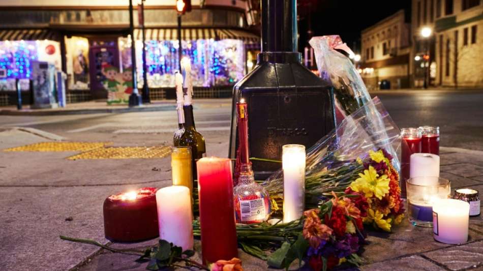 Zahl der Todesopfer bei US-Weihnachtsparade steigt auf sechs