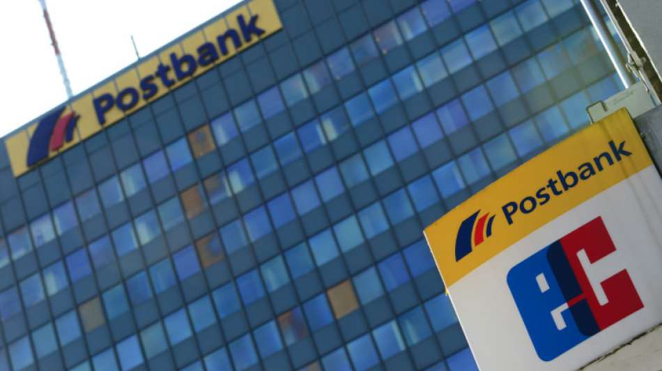 Bericht: Deutsche Bank will mehr Postbank-Filialen schlie&szlig;en 
