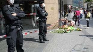 Beh&ouml;rden bem&uuml;hen sich weiter um Kl&auml;rung der Motive f&uuml;r W&uuml;rzburger Messerangriff