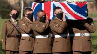 Gro&szlig;britannien verabschiedet Corona-Helden "Captain Tom"