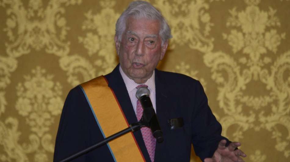 Peruanischer Schriftsteller Mario Vargas Llosa in Acad&eacute;mie fran&ccedil;aise gew&auml;hlt