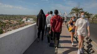 Spanische K&uuml;stenwache greift mehr als hundert Migranten vor den Kanaren auf
