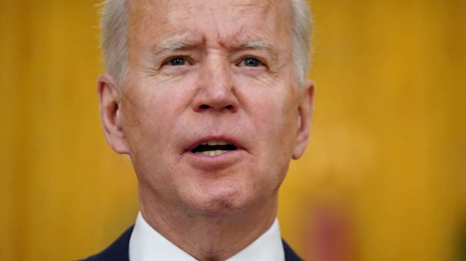 Biden setzt billionenschweres Corona-Hilfspaket mit Unterschrift in Kraft