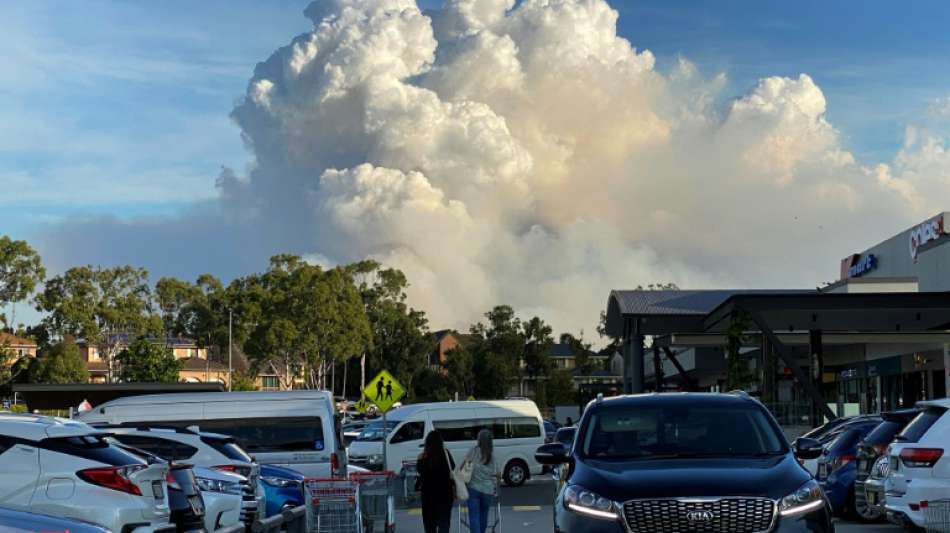 Kontrolliertes Feuer h&uuml;llt Sydney in gef&auml;hrlichen Rauch