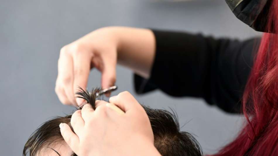 Friseurhandwerk schl&auml;gt Impfungen auch in Friseursalons vor