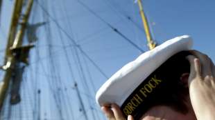 Soldaten von "Gorch Fock" nach Corona-Infektion nach Deutschland zur&uuml;ckgebracht