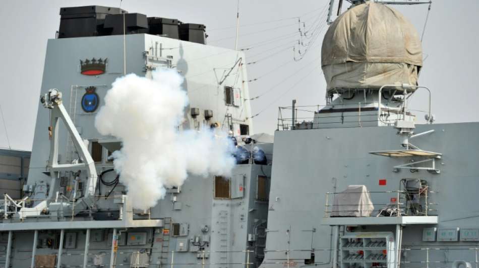 Britisches Kriegsschiff f&auml;hrt durch umstrittene Wasserstra&szlig;e vor Taiwan