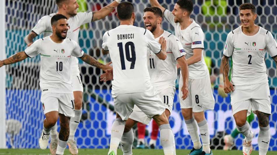 Italien startet mit magischer Nacht in die EM