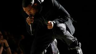 Sneakers von Kanye West f&uuml;r 1,8 Millionen Dollar verkauft