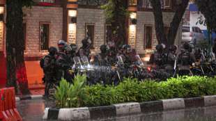 IS-Sympathisantin bei Attacke auf Polizei-Hauptquartier in Jakarta erschossen