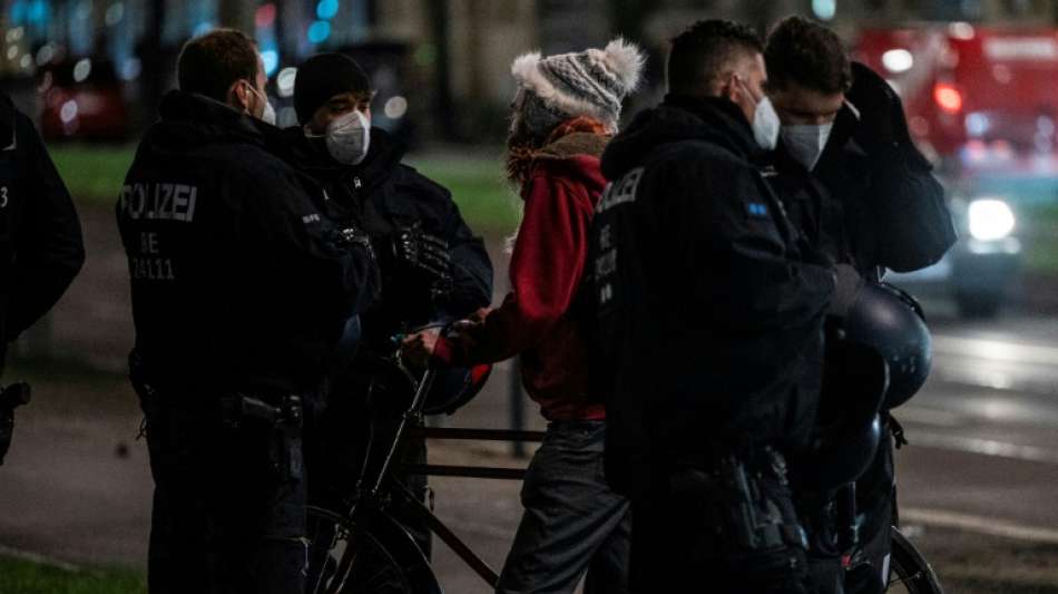 Erneut Zehntausende Teilnehmer bei Corona-Protesten