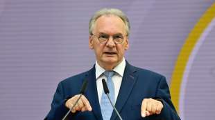 Haseloff strebt nach Wahl in Sachsen-Anhalt "stabile" Regierung an