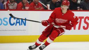 NHL: Seider wieder mit Assist - St&uuml;tzle im Coronaprotokoll