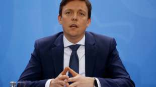Saarlands Ministerpr&auml;sident Hans schlie&szlig;t strengere Grenzkontrollen nicht aus