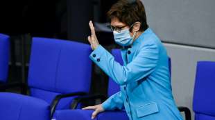 Kramp-Karrenbauer sieht Fehler in Umgang mit Munitionsaff&auml;re bei Elitetruppe