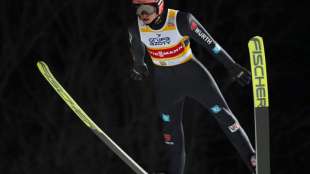 Skispringen: Geiger verpasst Podest knapp und baut Weltcup-F&uuml;hrung aus