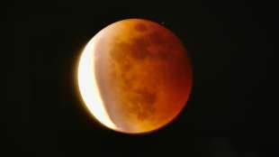 Seltener Super-Blutmond &uuml;ber dem Pazifik