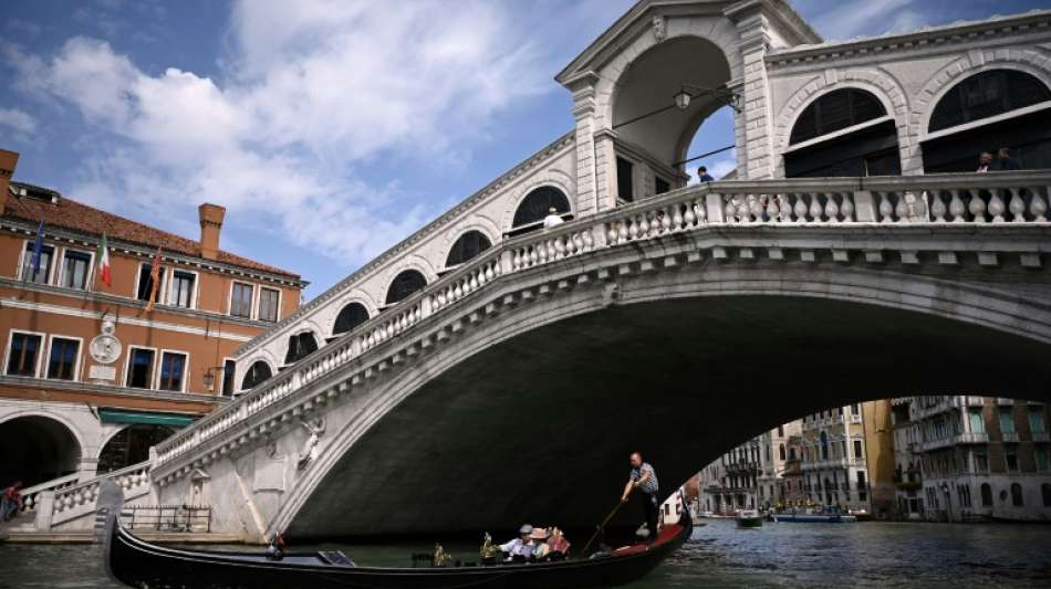 Venedigs weltber&uuml;hmte Rialto-Br&uuml;cke nach Rundum-Sanierung wiederer&ouml;ffnet