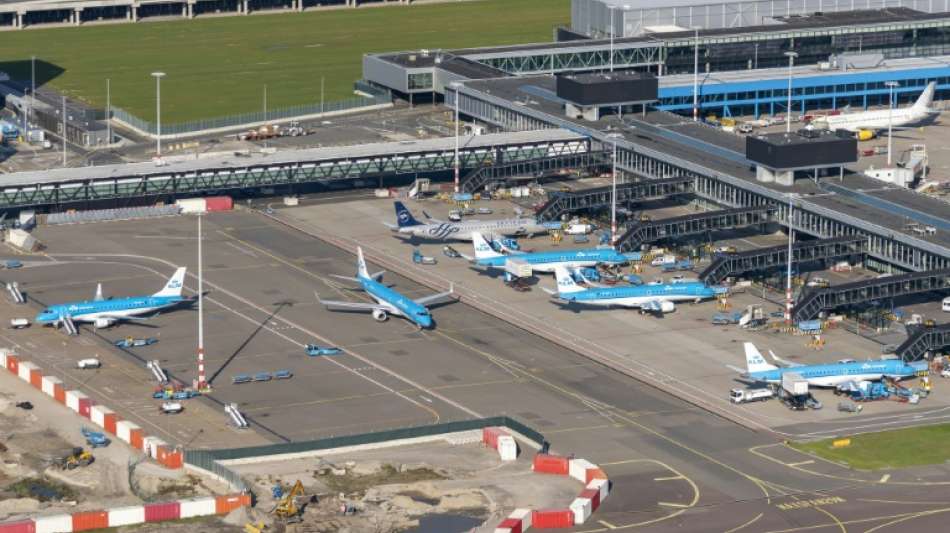 Niederlande melden 61 positiv auf Corona getestete Flugpassagiere aus S&uuml;dafrika