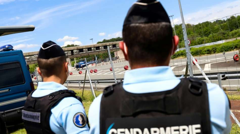 Franz&ouml;sische Polizei nimmt nach Gro&szlig;fahndung schwer bewaffneten Ex-Soldaten fest